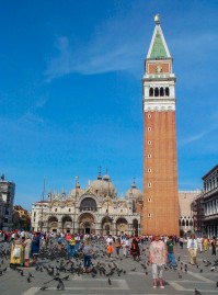 Der Campanile di San Marco ist 98 m hoch